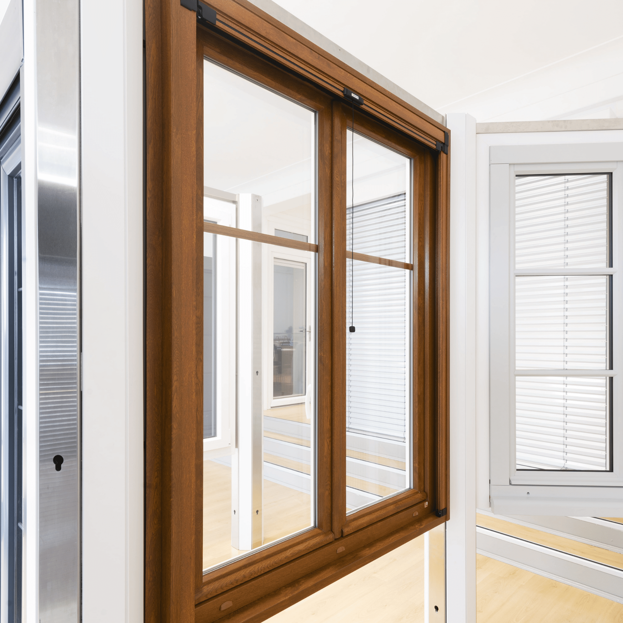 Fenêtre sur-mesure en bois - Serplaste - fabricant français